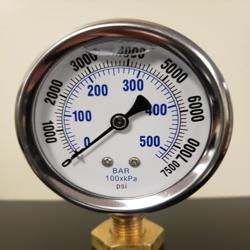 2.5'' Face liquid filled gauges, dual scale, 1/4'' NPT bottom mount 7,500 PSI 2.5'' liquid filled gauge